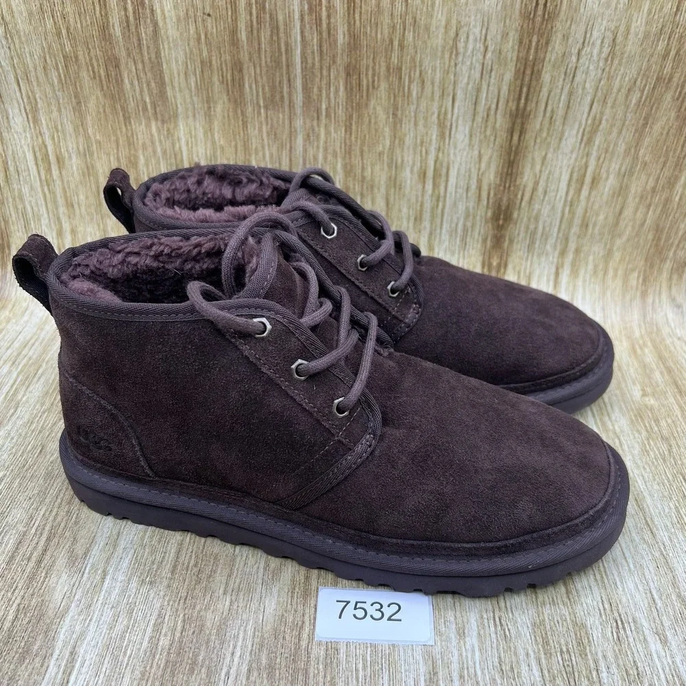 UGG Neumel‎ Chukka Boots Men's Size 9 Dark Brown Suede Fur Lined Shoes 3236